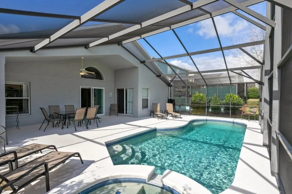 Beautiful 4 Bedroom 3 Bathroom Pool & Spa Villa Villa Davenport United States